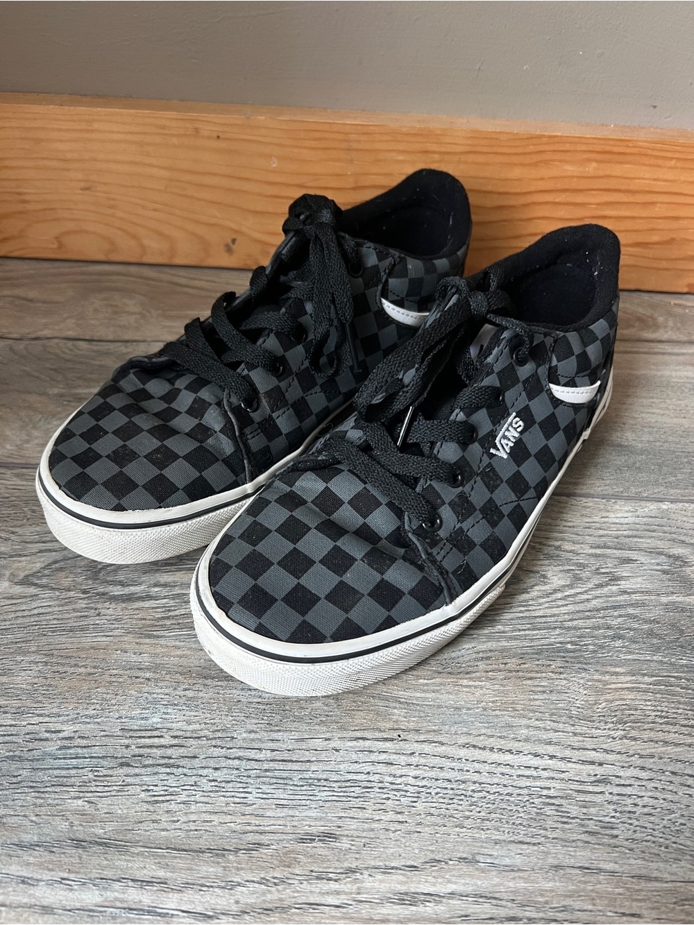 Vans Kids Black & Gray Checkerboard Low-Top Sneakers youth 5.5